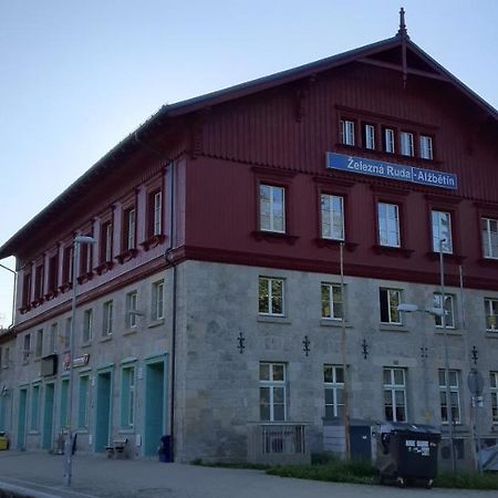 Dopravna Alžbětín Zelezna Ruda Exterior foto