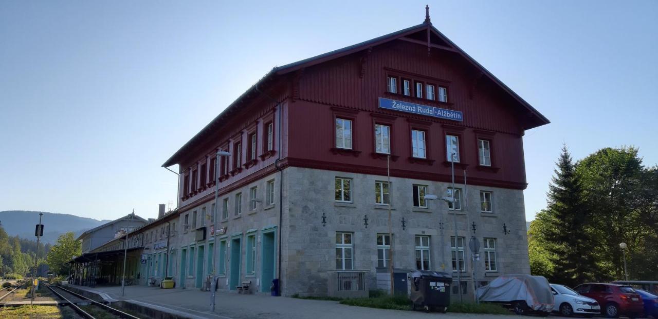 Dopravna Alžbětín Zelezna Ruda Exterior foto