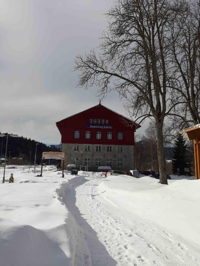 Dopravna Alžbětín Zelezna Ruda Exterior foto