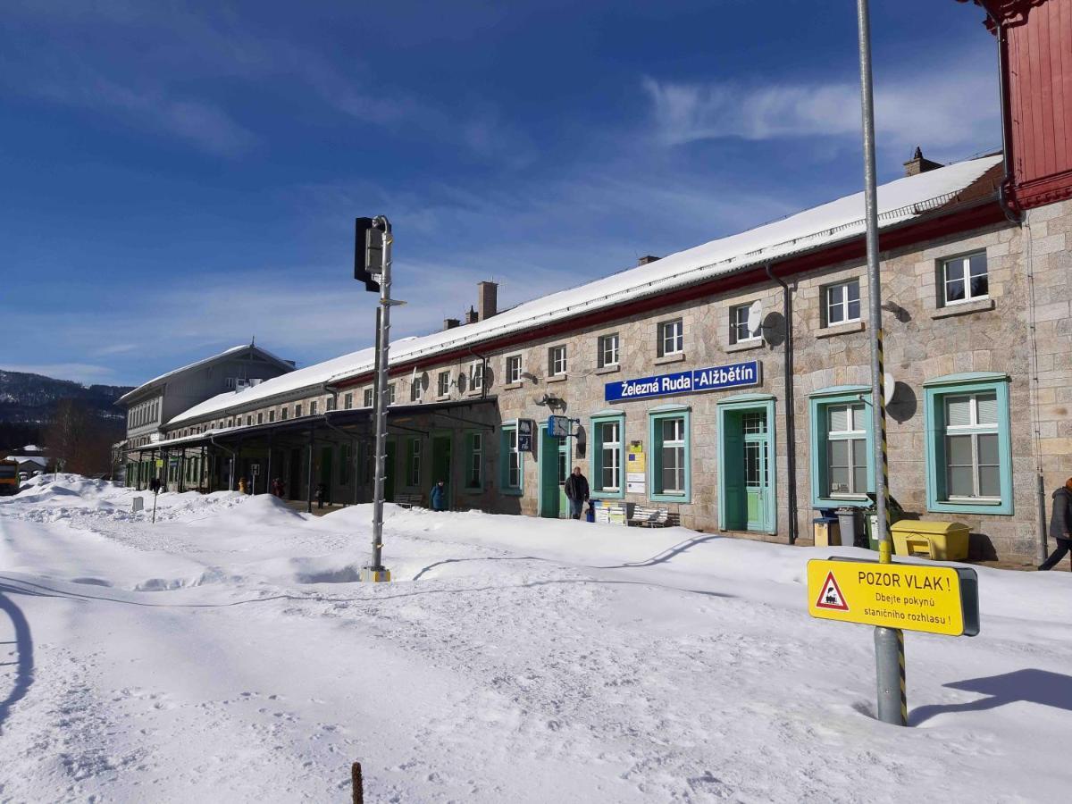 Dopravna Alžbětín Zelezna Ruda Exterior foto